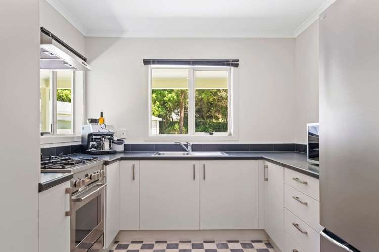 74 Endcliffe Road Kaiti_1