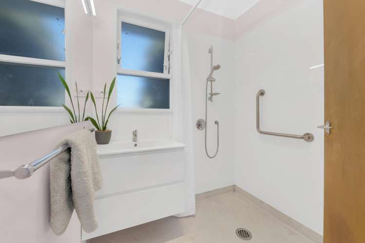 10 Studfall Street Pakuranga Heights_15