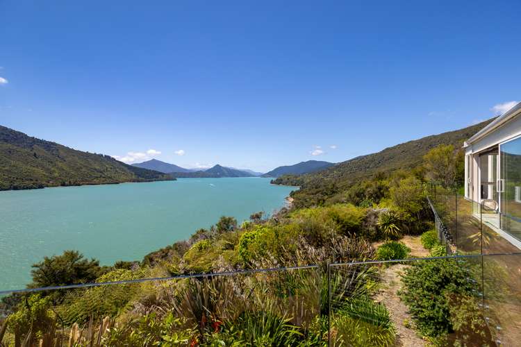 566 Moetapu Bay Road Anakiwa and Surrounds_17