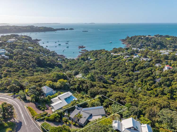 95 Queens Drive Oneroa_31