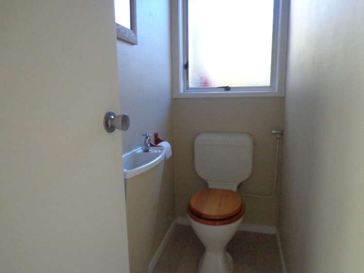 26 Mirrabooka Avenue Botany Downs_5