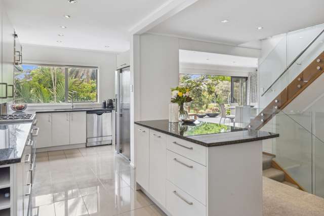 946B Beach Road Waiake_4