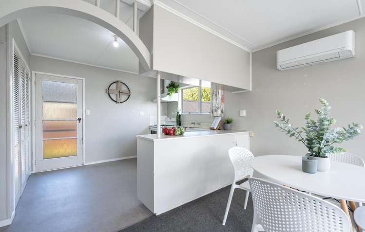 2/27 Cautley Street Richmond_6