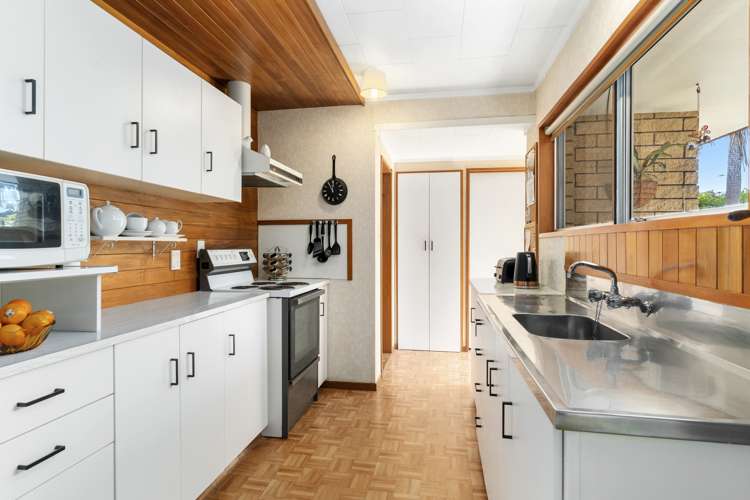 2/30 Seaspray Drive Mount Maunganui_11