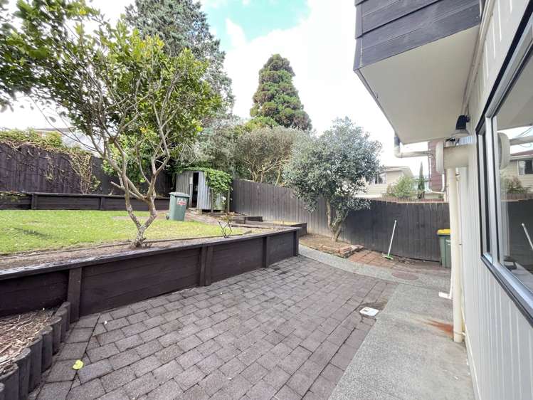 9 Lambrown Drive Totara Vale_1