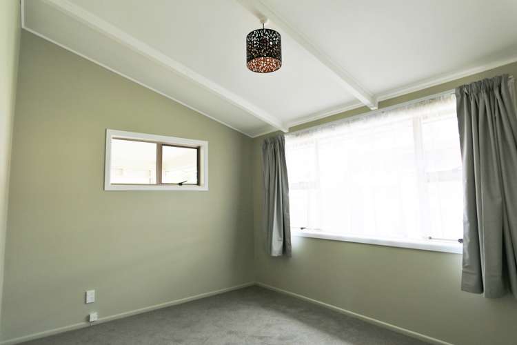 2/62 Rawhiti Road One Tree Hill_11