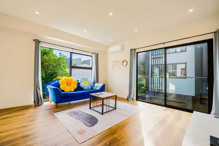 1/53 Aranui Road Mount Wellington_10