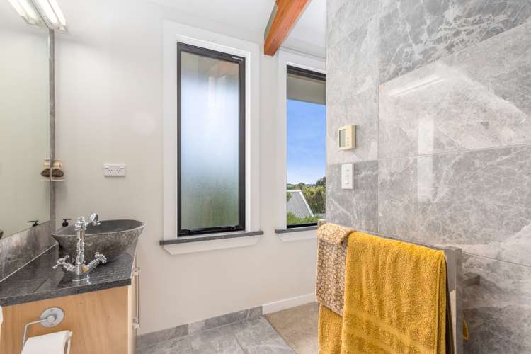 79b Golf Road Paraparaumu Beach_17