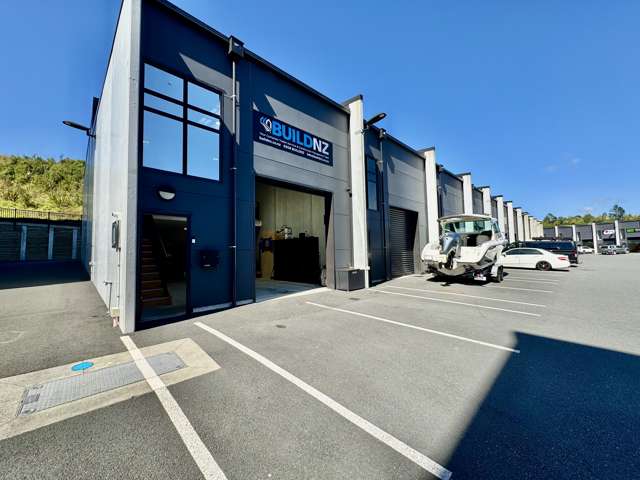 91sqm Front Industrial Unit in Silverdale