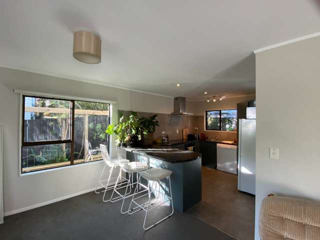 8 Springtime Crescent Stanmore Bay_3