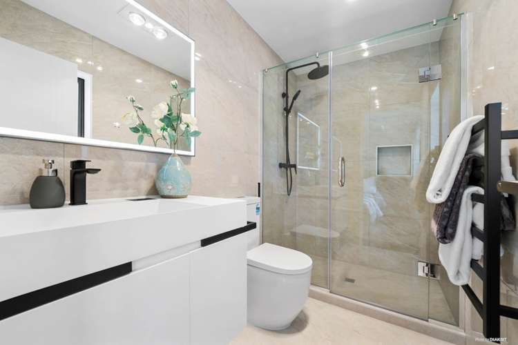 221c Murphys Road Flat Bush_21