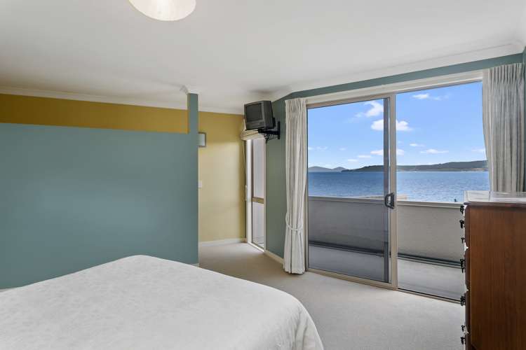 2/144 Lake Terrace Taupo_14