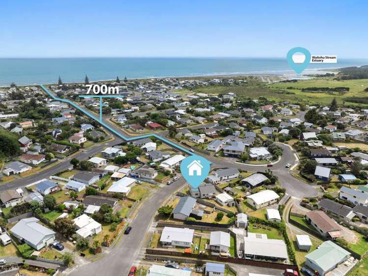 1 Colenso Place ōtaki Beach_1