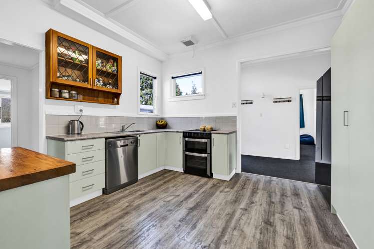 1233 Egmont Road Egmont Village_6