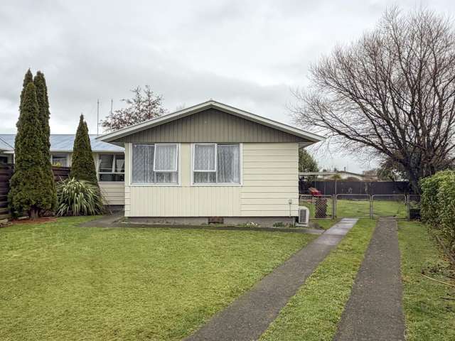 3 Bedrooms, Quiet Area ,