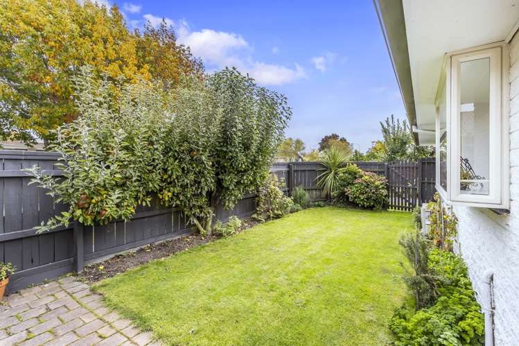 20a Salford Avenue Redwood_11