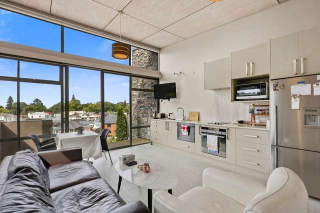 37/61 North Road North East Valley_3