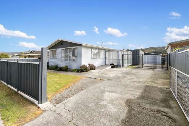 35 Trelawney Road Wainuiomata_2