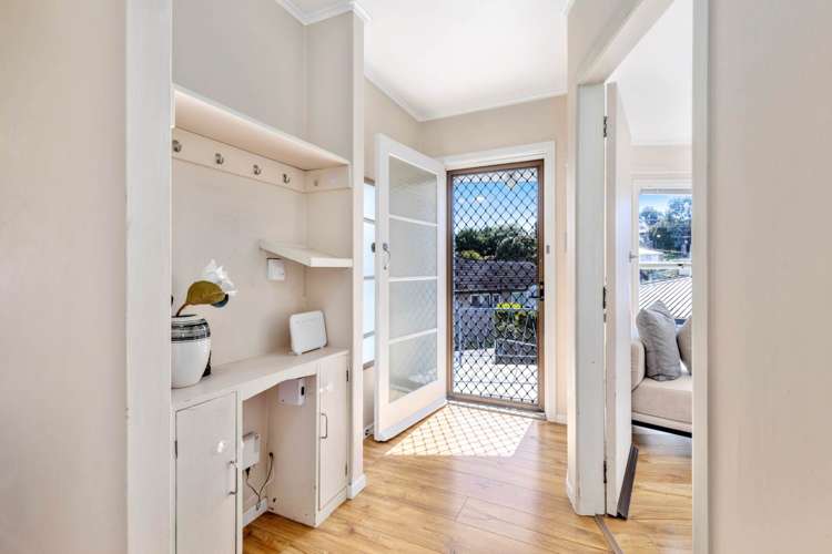 16 Merriefield Avenue Forrest Hill_12