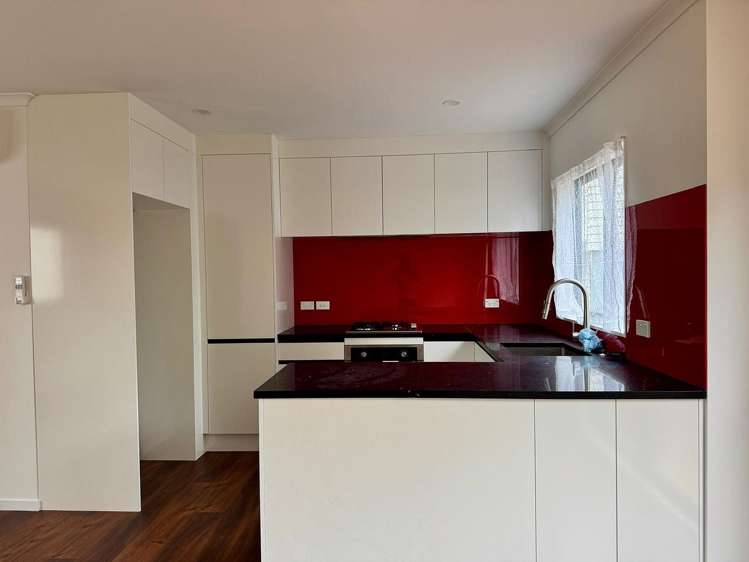 18A Memorial Avenue Mount Roskill_13