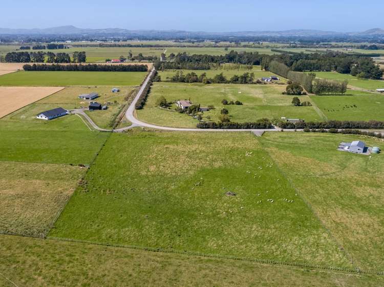 445 Perrys Road East Taratahi_12