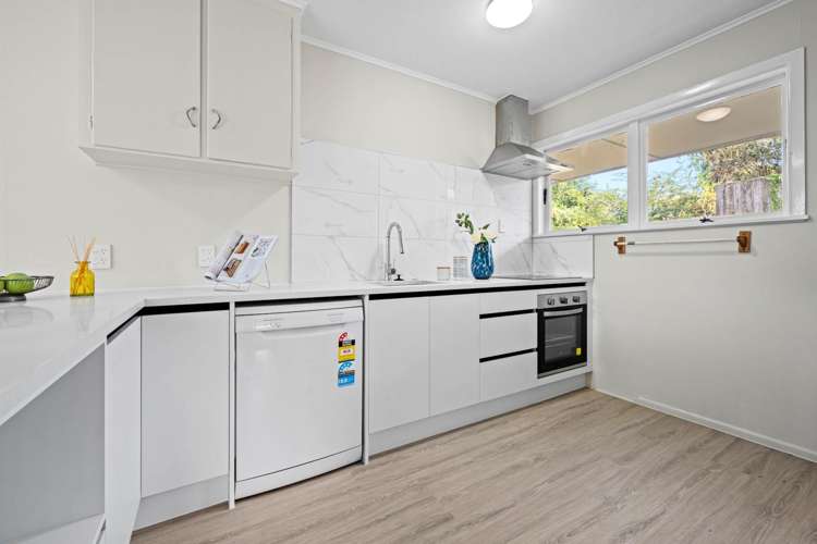 17 Laburnum Road New Windsor_10