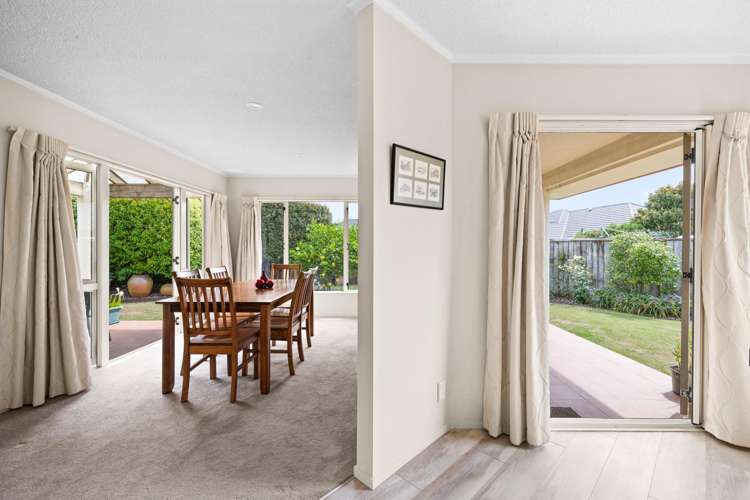 11 Bishops Close Greenmeadows_7