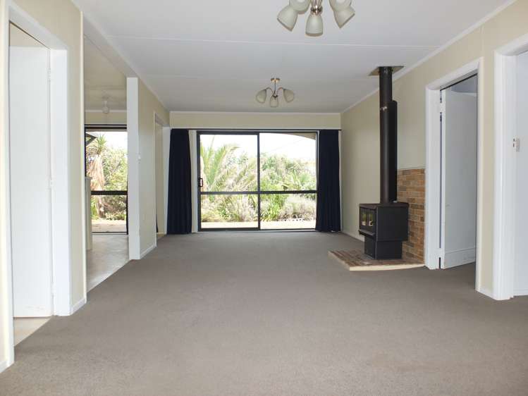 3 Brown Terrace Foxton Beach_6