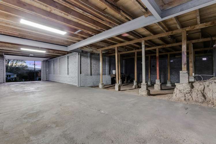 19 Highland Ave Titirangi_10