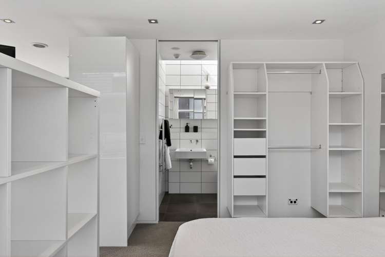 8/8A Settlers Crescent Ferrymead_16