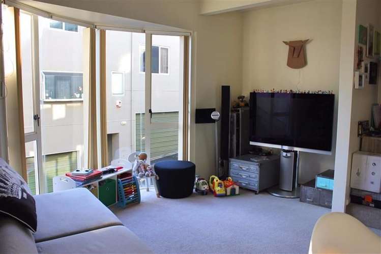 9/240 The Terrace Wellington Central_6