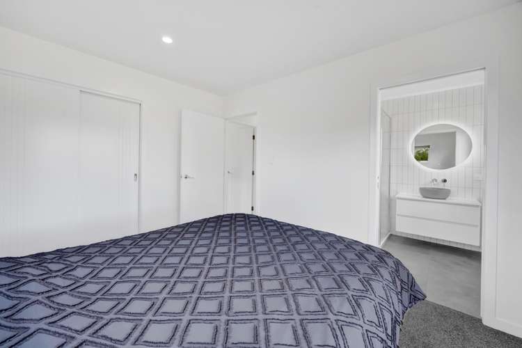 56 Warwick Road Stratford_16