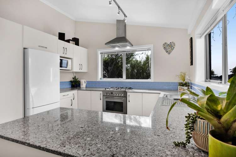 14 Culzean Grove Bell Block_2