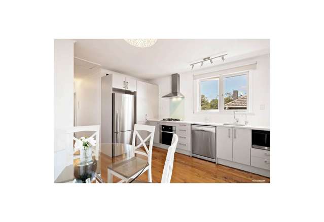 27 Fairdene Avenue Henderson_2