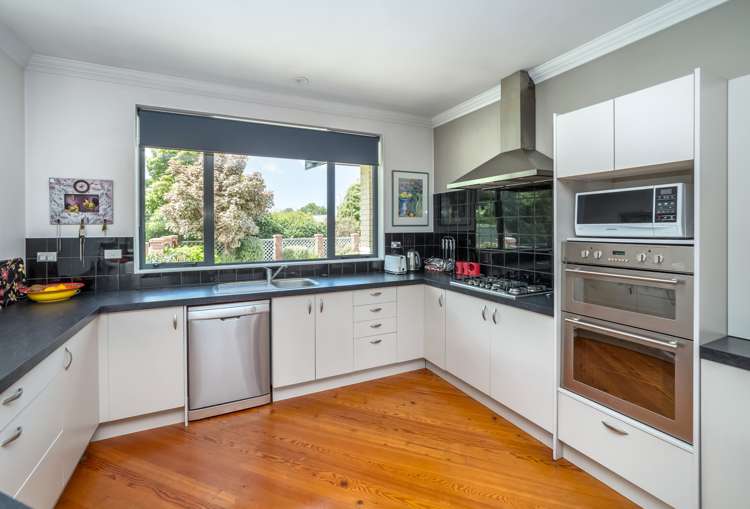 6 Ivondale Grove Solway_16