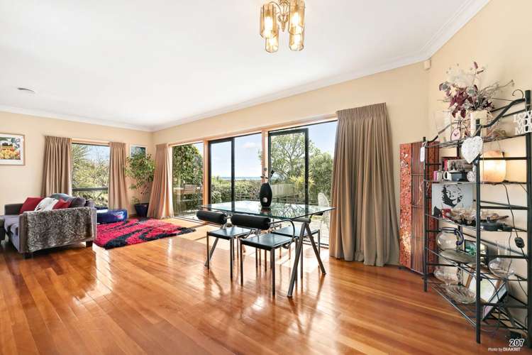 207 Golf Road Titirangi_10