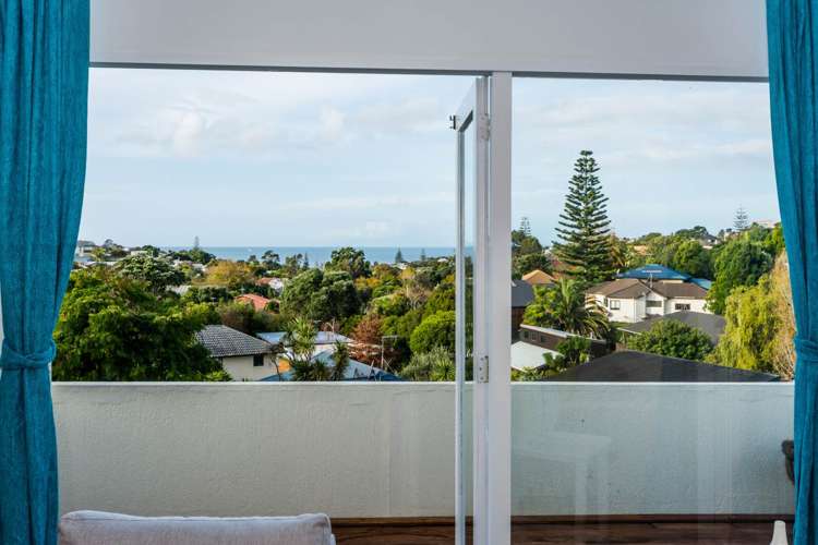 685 Beach Road Rothesay Bay_8