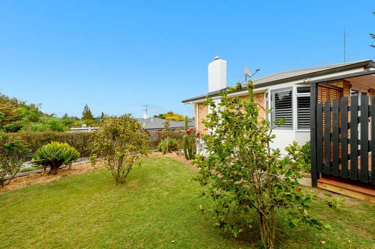 24 Warwick Place Brookfield_28