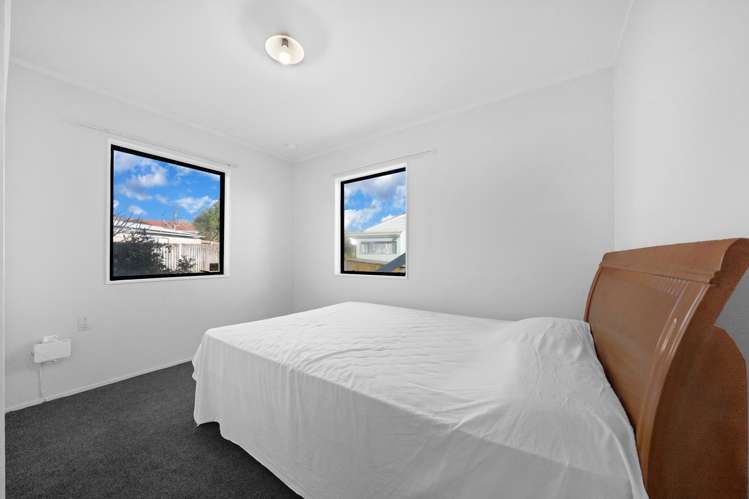 1/3 Eterna Place Clover Park_15