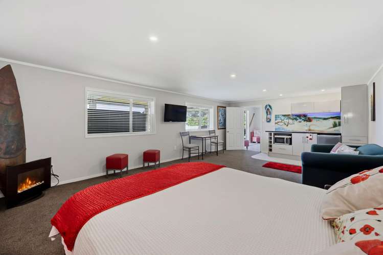 49 Torkar Road Clarks Beach_26