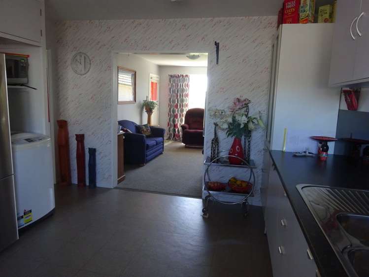 2/16 Allens Road Allenton_4