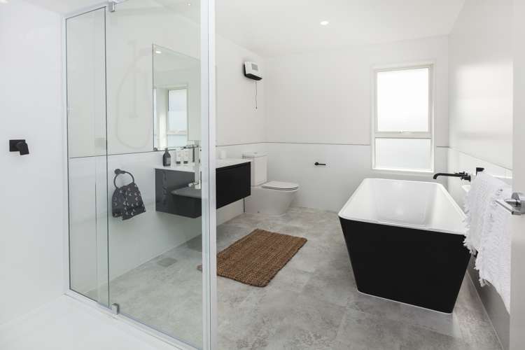 15 Springbrook Lane Northwood_13