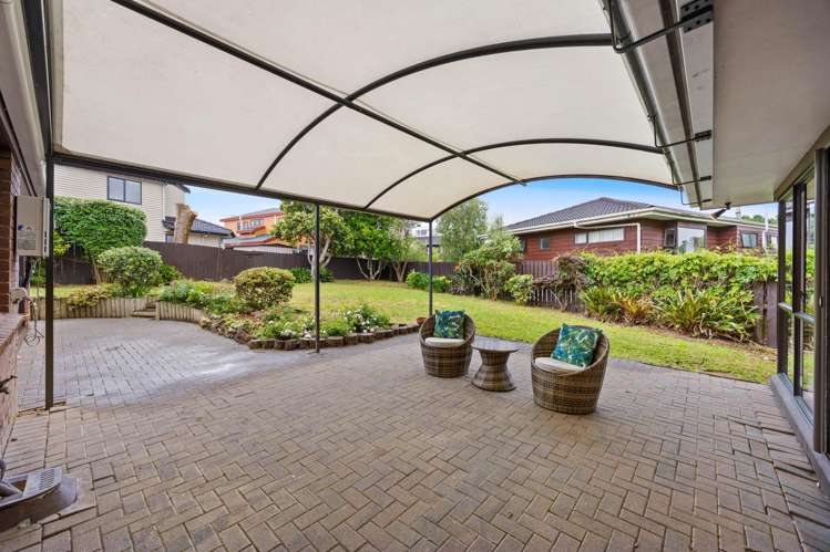 33 Voltaire Court Botany Downs_13