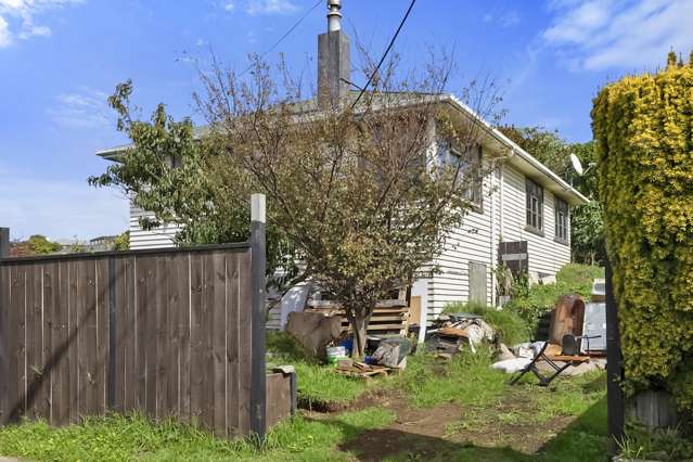 77 Mould Street Waitara_1