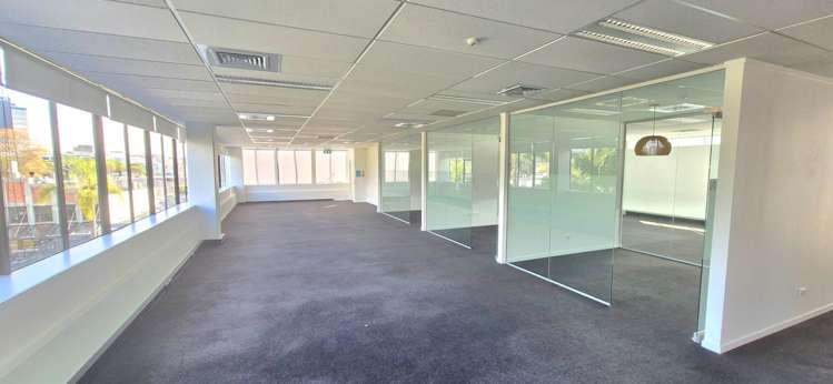 51 Hurstmere Road Takapuna_2