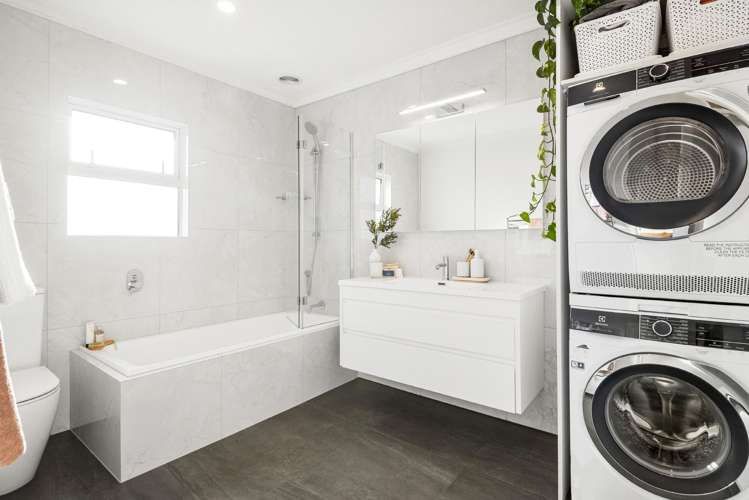 3/19 Lake Pupuke Drive Takapuna_11