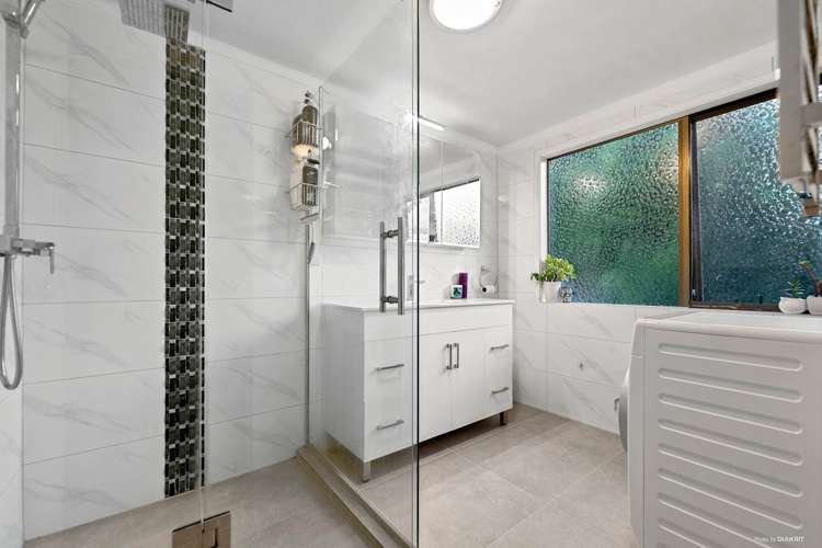 17 Paulownia Place Totara Heights_11