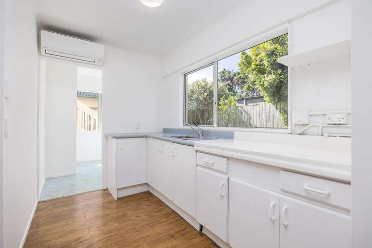 1/12 Hamilton Place Glenfield_22