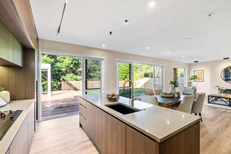 9C Olwyn Place Greenhithe_24