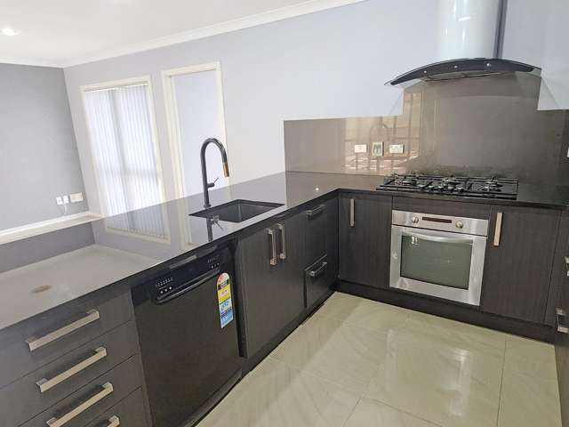 52 Aotea Drive 2797_1